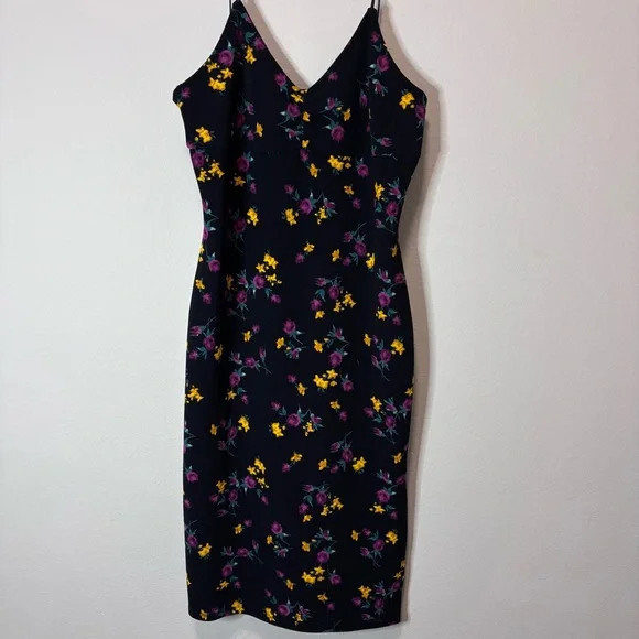 ✨ Leith Floral Bodycon Dress✨ - Picture 1 of 3